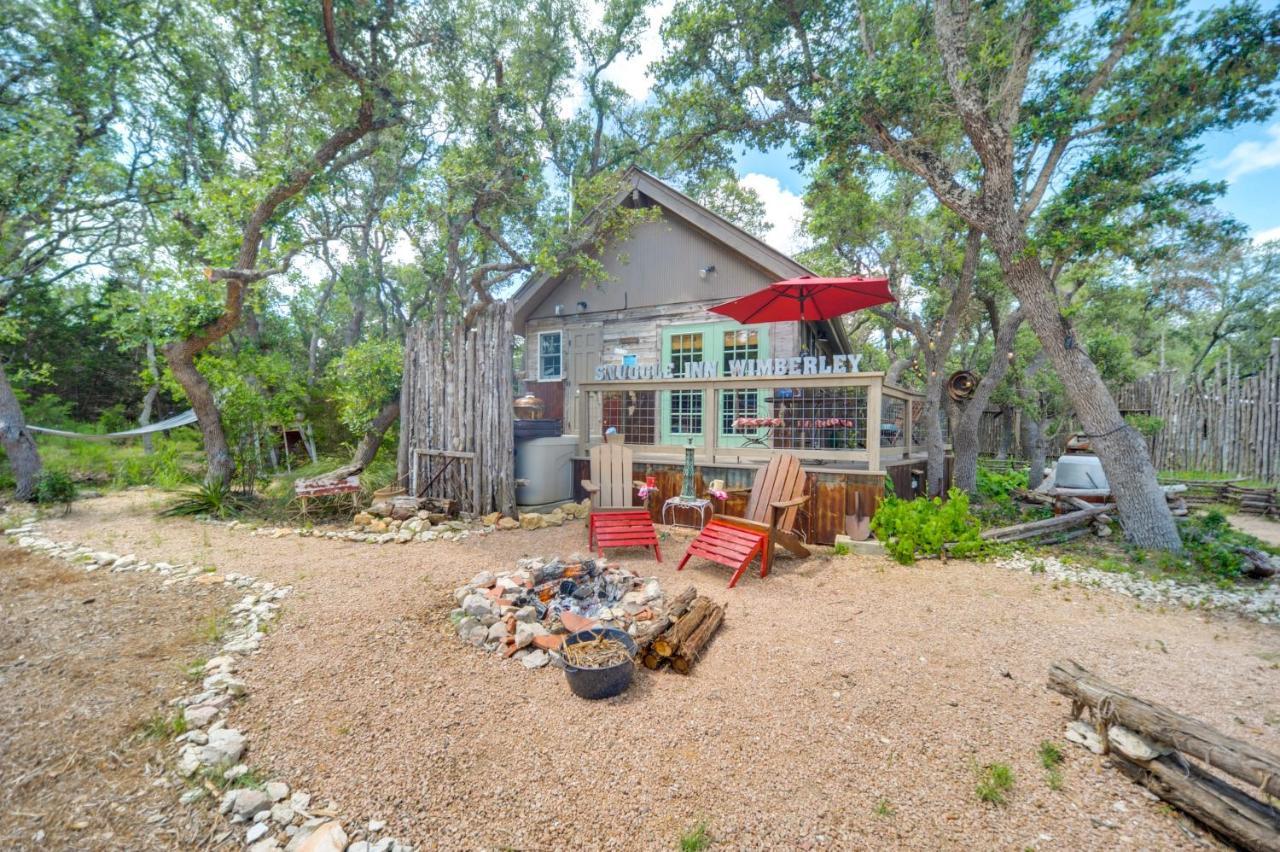 Snuggle Inn Wimberley Cabin With Fire Pit And Deck Exterior photo