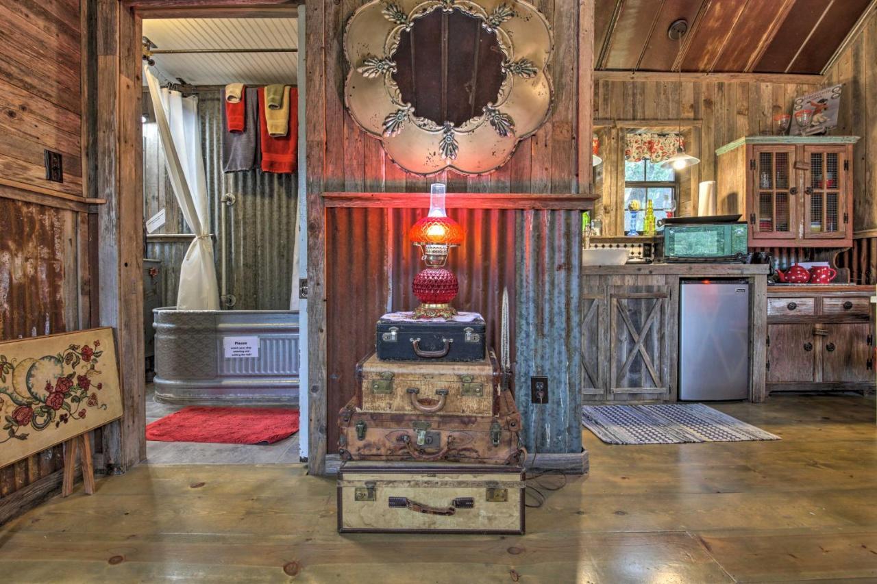 Snuggle Inn Wimberley Cabin With Fire Pit And Deck Exterior photo